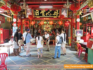 Thonburi Back Streets with Expique Tours