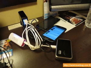 Charging My Pupuru Pocket Wifi Together With Other Gadgets